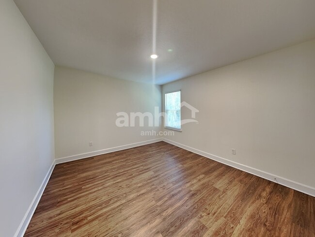 Building Photo - 1847 Silver Point