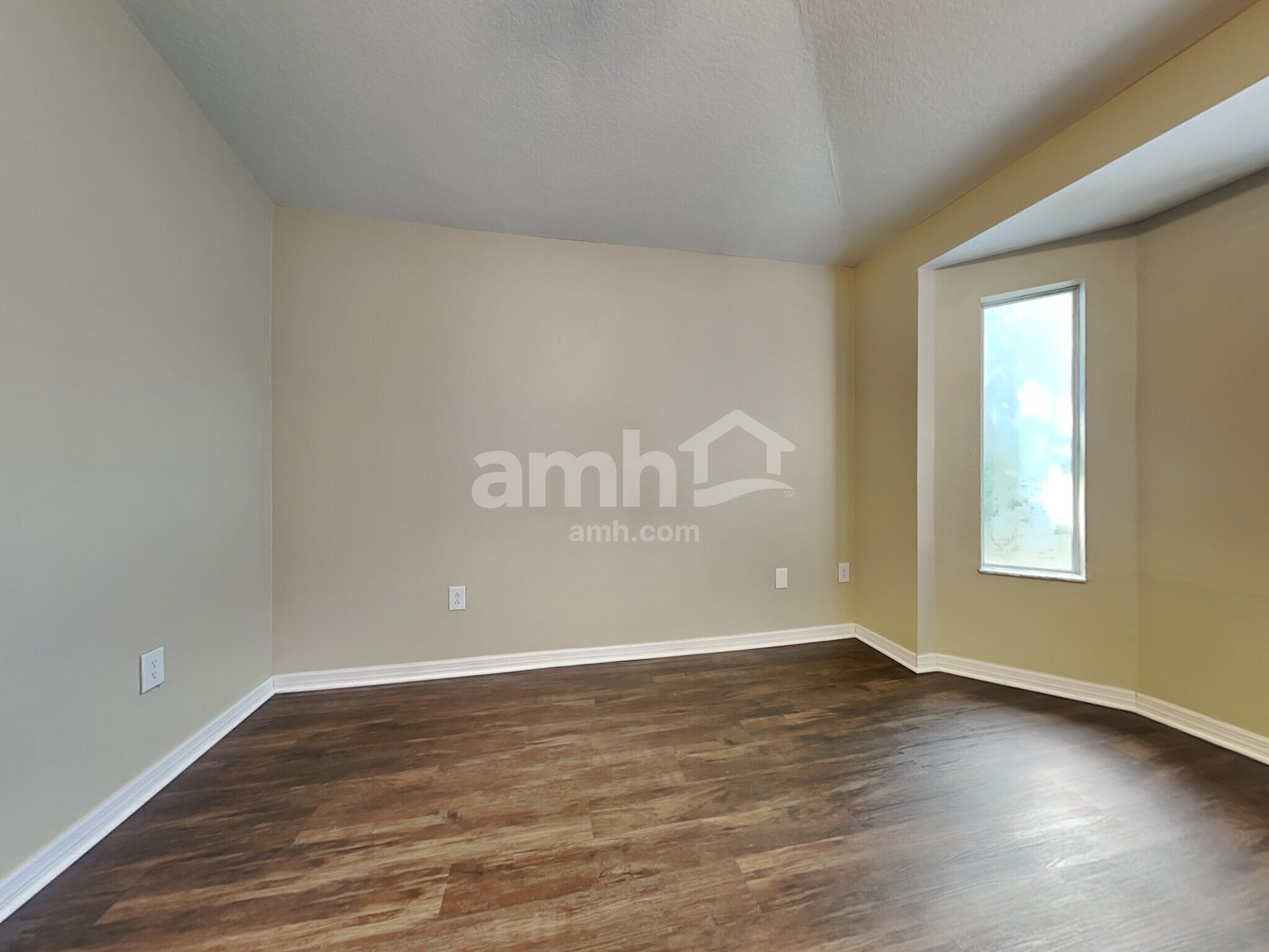 Building Photo - 10431 Blackmore Dr