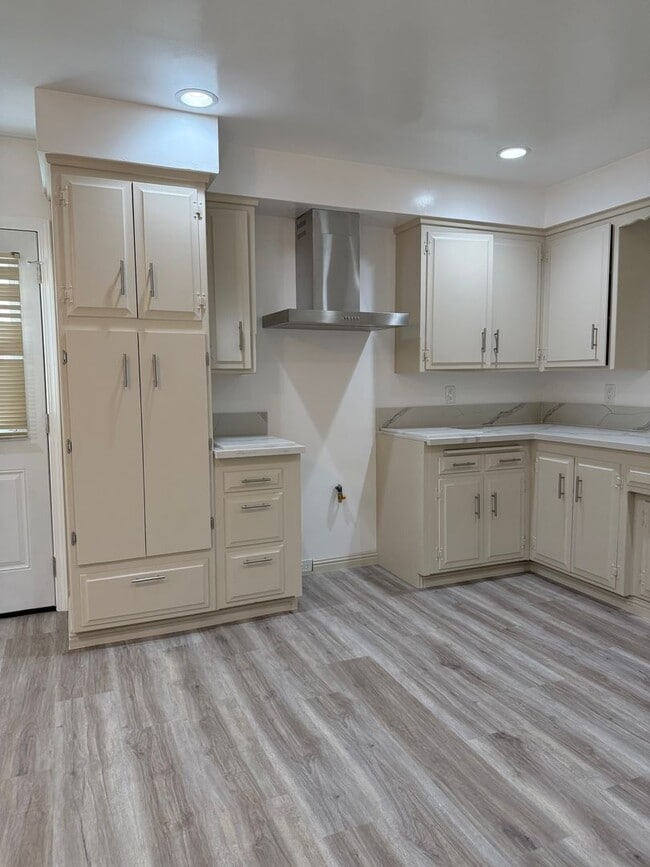 Building Photo - This Beautiful Home is Available NOW for L...