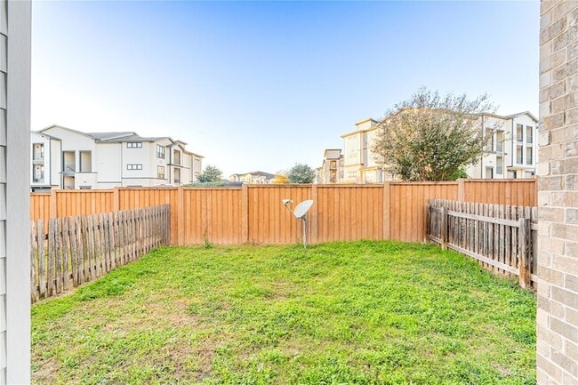 Building Photo - 2212 Dillon Pond Ln