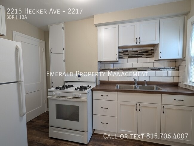 Building Photo - 2215 Hecker Ave