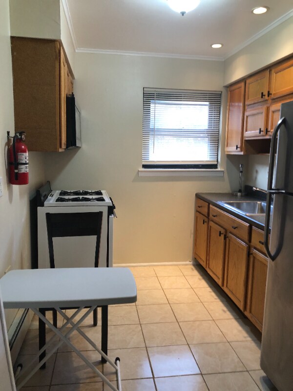Building Photo - 401 US-22