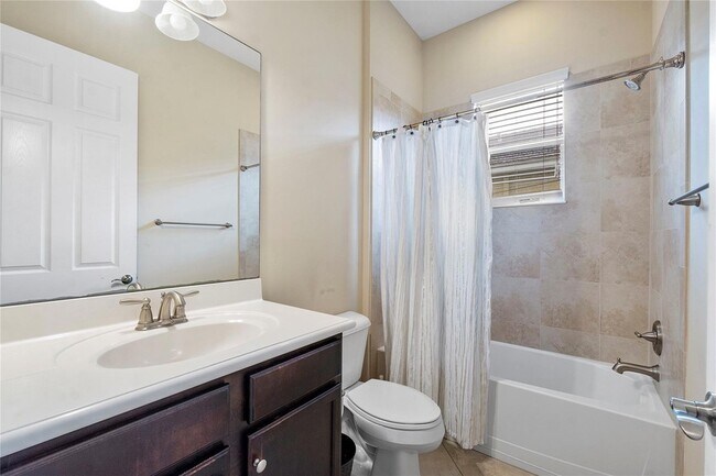 Building Photo - 2888 Bellarosa Circle