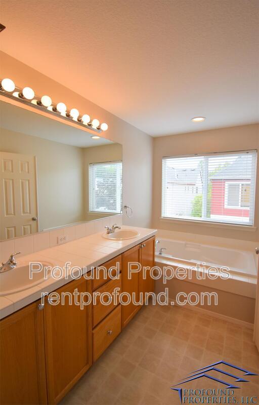 Building Photo - 6055 SW 208th Pl
