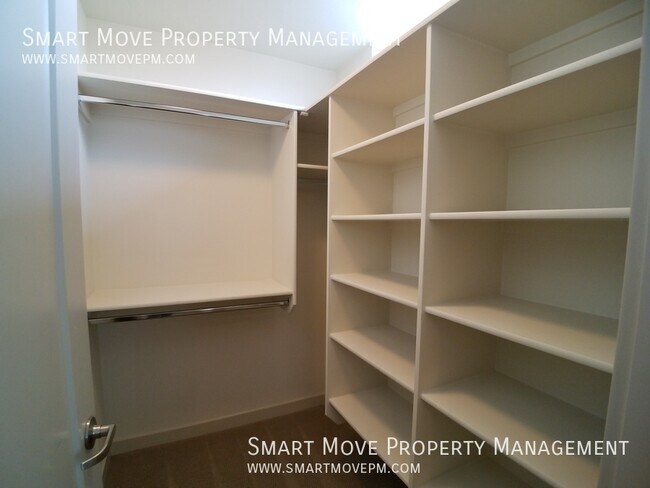 Building Photo - 3308 E Front Runner Ln