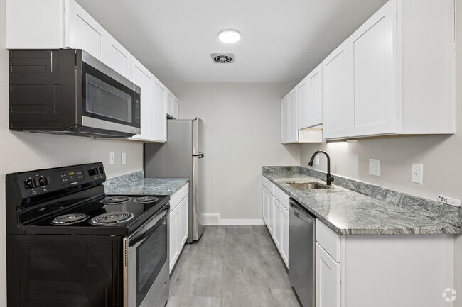 Interior Photo - Fern 28