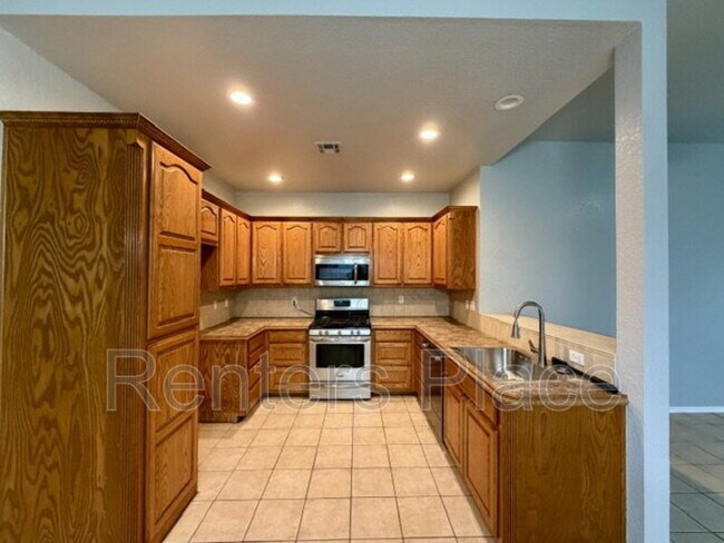 Building Photo - 12169 N 107th E Pl