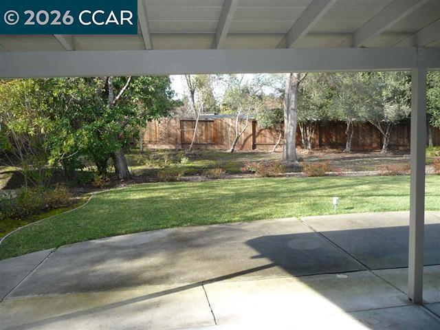 Building Photo - 324 Glendora Cir