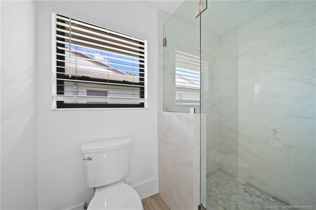 Building Photo - 2284 SW Spoonbill Dr