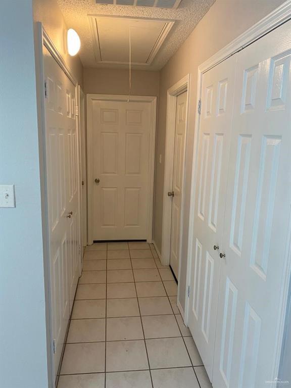 Building Photo - 10 Nightingale Ave