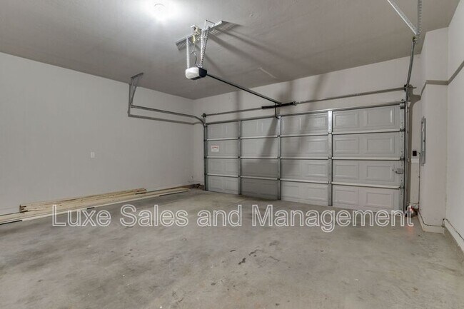 Building Photo - 2188 Buena Vida Ln