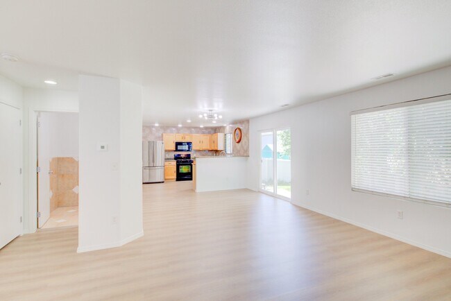 Building Photo - 1153 W 400 S
