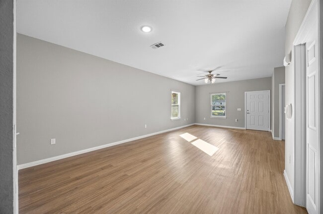 Building Photo - 47 County Rd