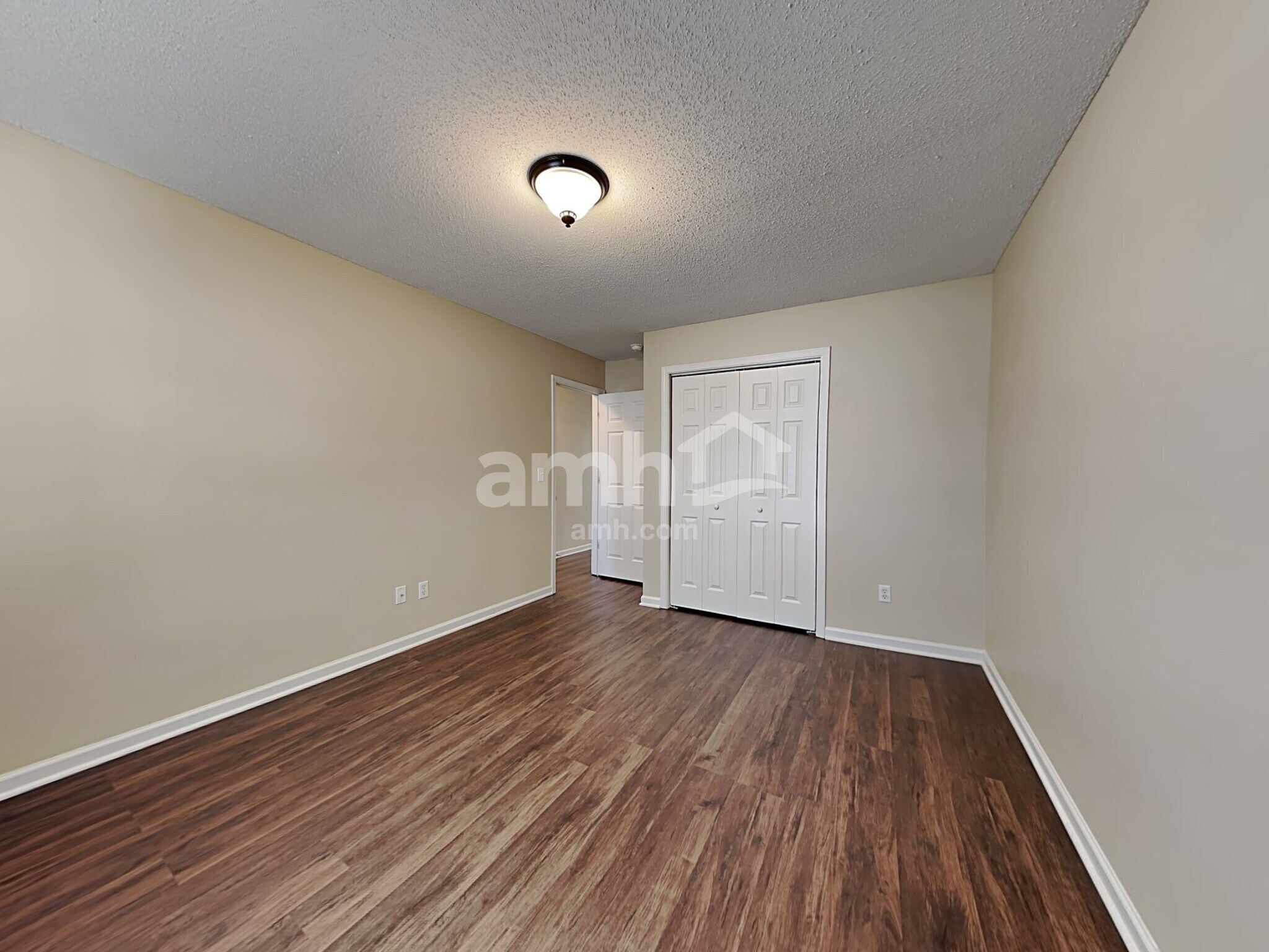 Building Photo - 430 Old Wood Ln