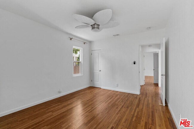 Building Photo - 4031 Edenhurst Ave