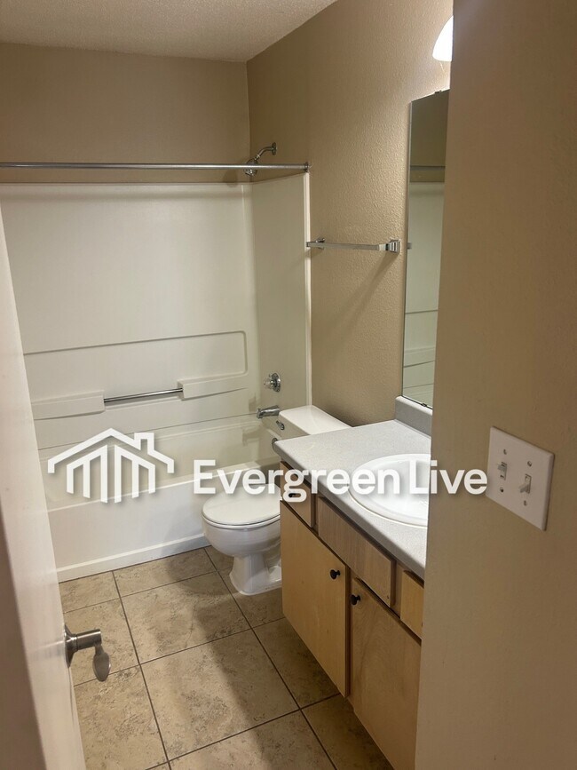 Building Photo - 30 Callan Ct