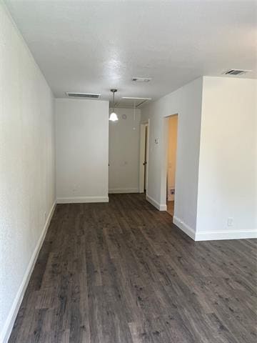 Building Photo - 2915 Falls Dr