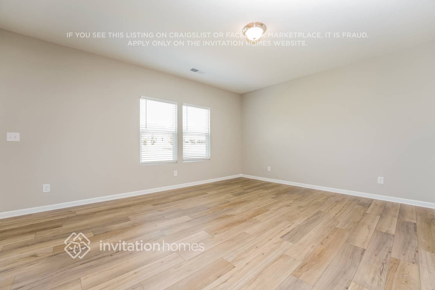 Building Photo - 2093 Boxwood Cir