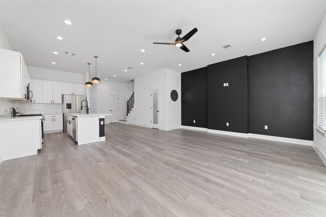 Building Photo - 3818 Lynnfield St