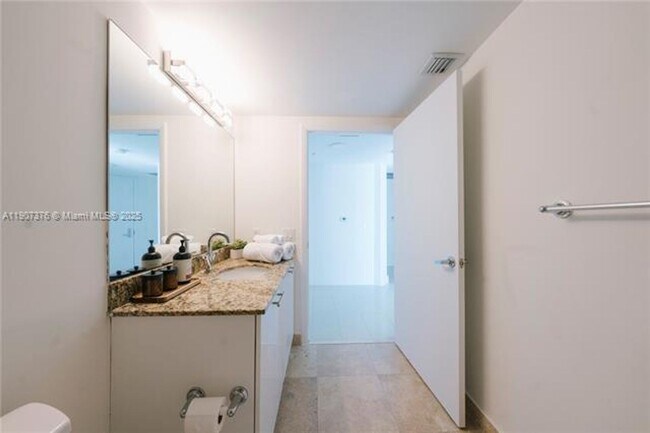 Building Photo - 41 SE 5th St