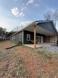 Building Photo - 124 Guy Cothran Rd