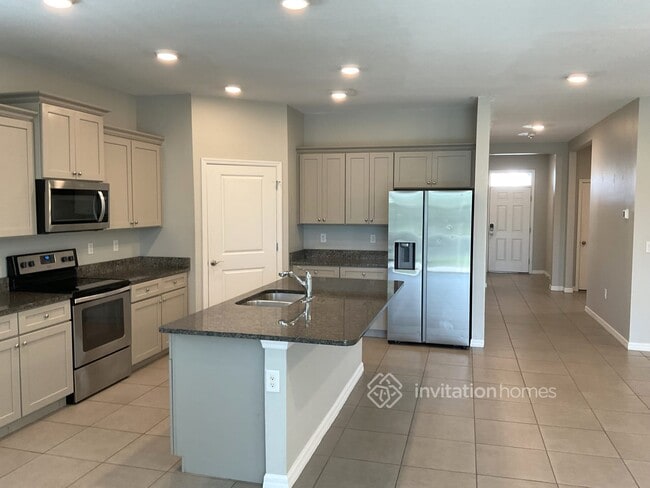 Building Photo - 3711 Wayfarer Wy