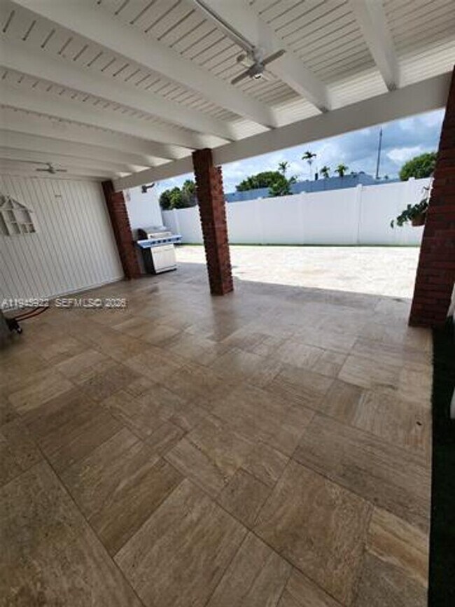 Building Photo - 15152 SW 63rd Ter