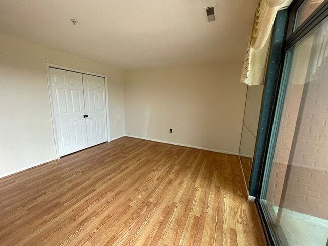 Building Photo - 1 Smeton Pl