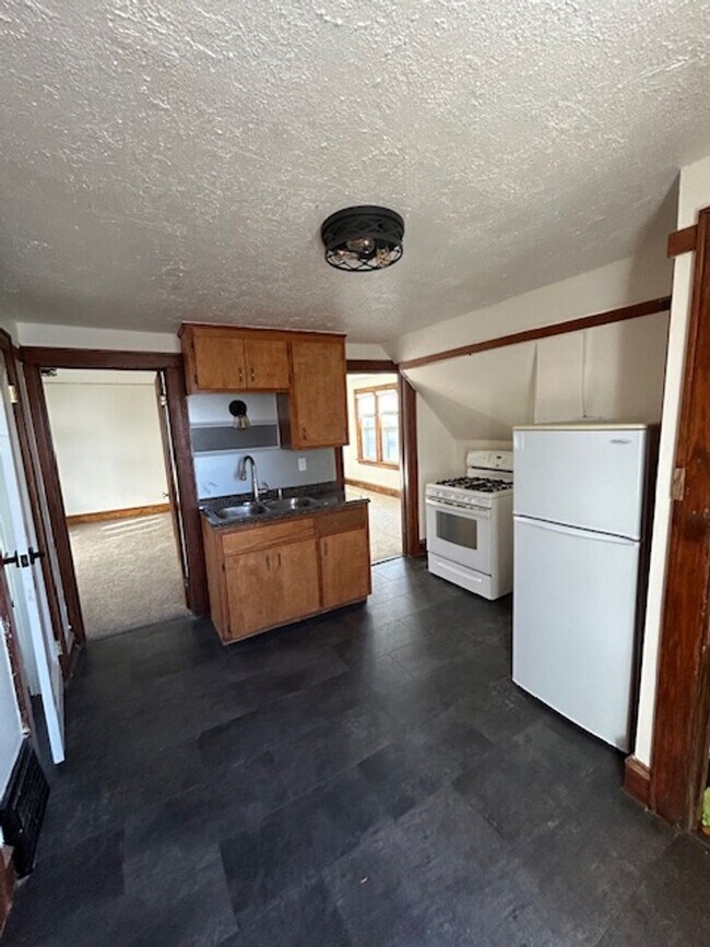 Building Photo - 4959 N 38th St