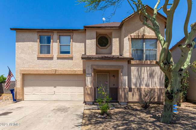 Building Photo - 4Bed/2.5 Bath House in El Mirage! $199 MOV...