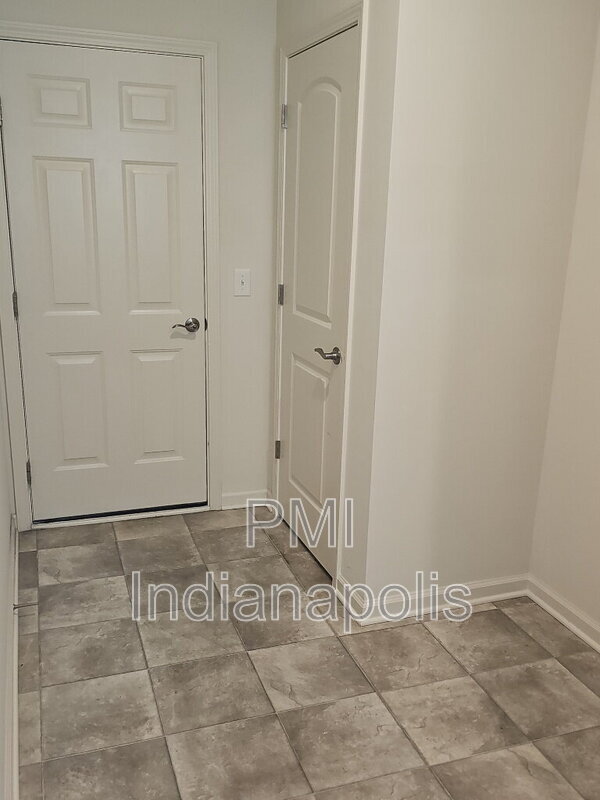 Building Photo - 15364 Staffordshire Wy