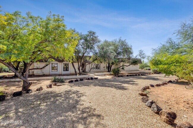 Building Photo - 12323 E Appaloosa Pl