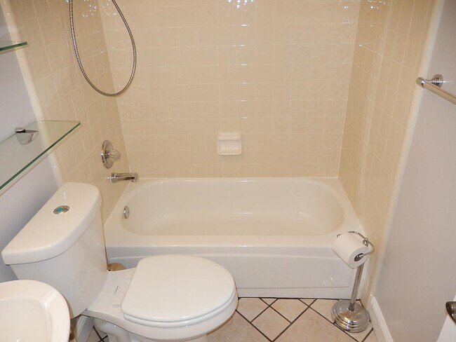 Building Photo - 5527 Denargo Dr