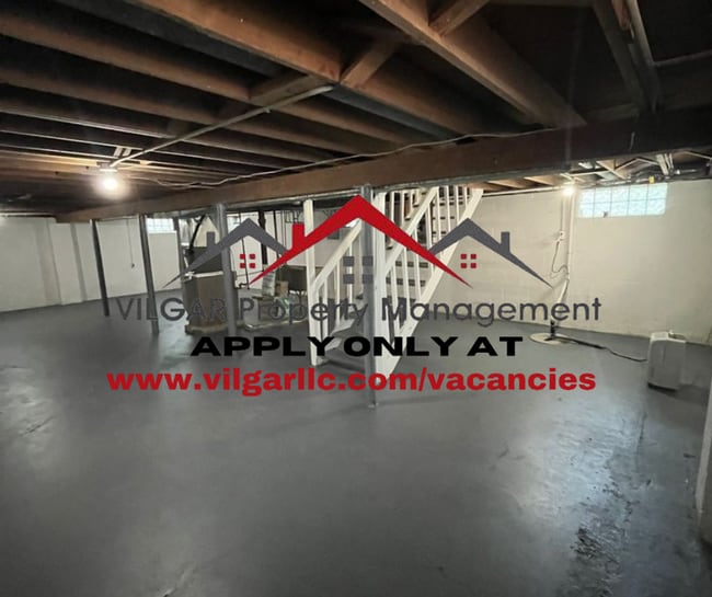 Building Photo - Beautiful 3 Bedrooms / 1 Bath Home in Gary...