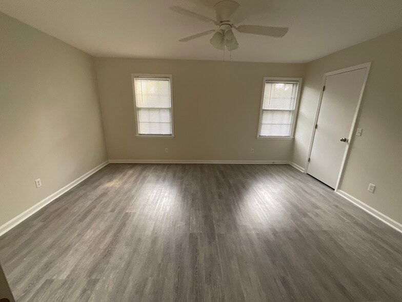 Building Photo - 612 Garland Dr