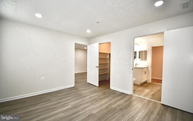 Building Photo - 12901 Churchill Ridge Cir