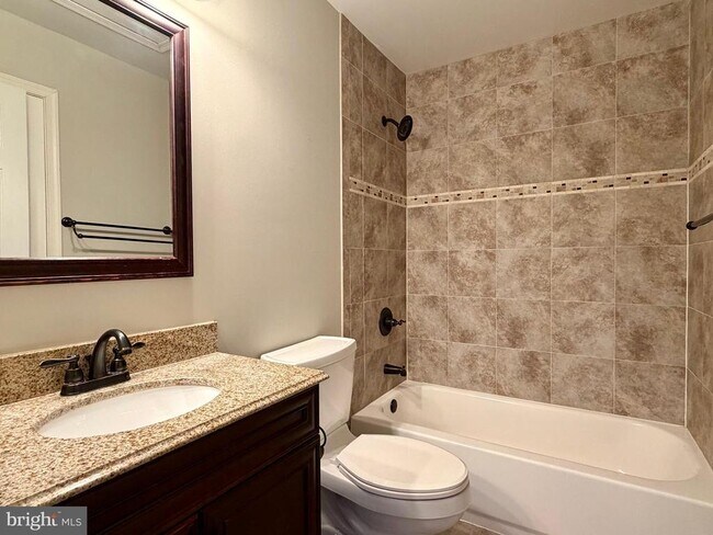 Building Photo - 6036 Helmsman Way