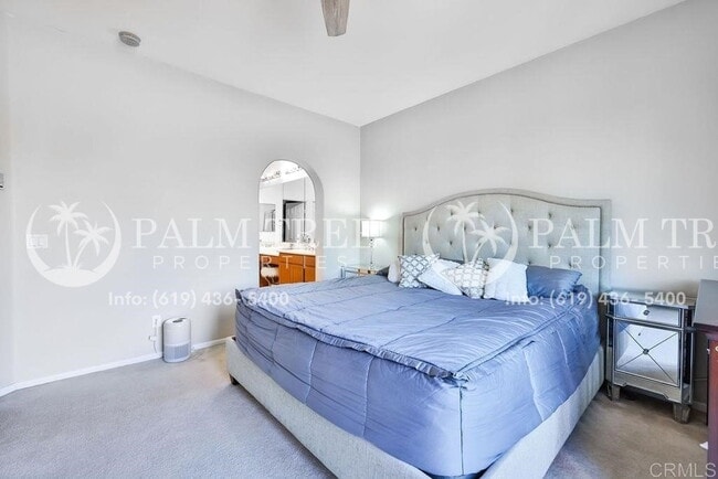 Building Photo - Stunning 4-Bedroom Townhome in Chula Vista...