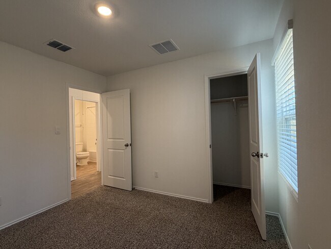 Building Photo - 312 Nizao Ln