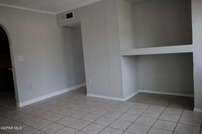 Building Photo - 906 Geronimo Dr
