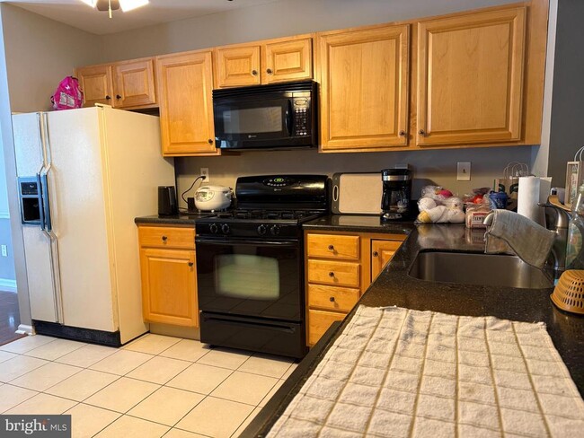 Building Photo - 3 Nathan Ct