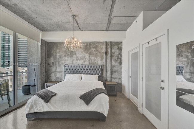 Building Photo - 444 NE 30th St