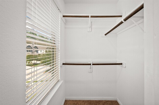 Building Photo - 187 Moon Dance Ct