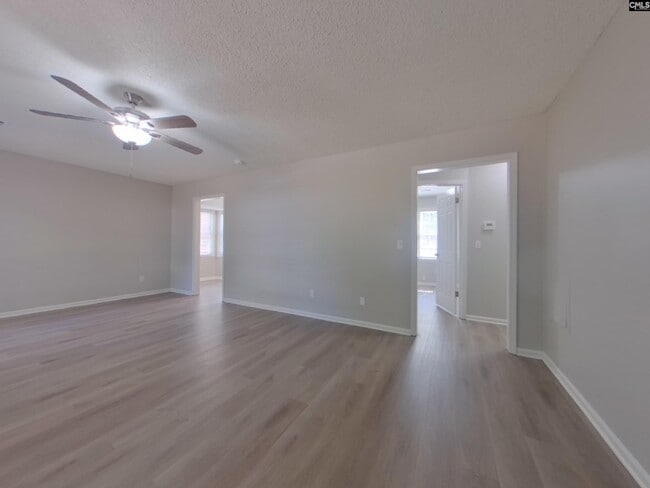 Building Photo - 516 Kenton Dr