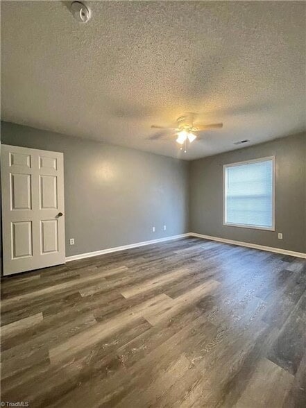 Building Photo - 7137 W Friendly Ave