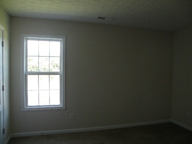 Building Photo - Beautiful custom home, don't want to miss this one!