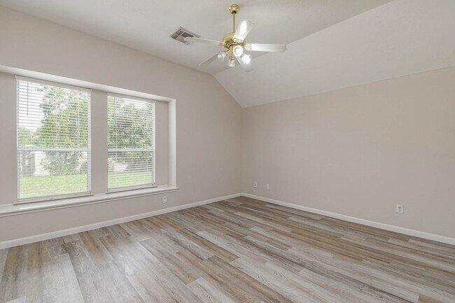 Building Photo - 14214 Silver Glade Ln