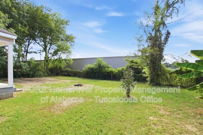 Building Photo - 2830 18th Ave