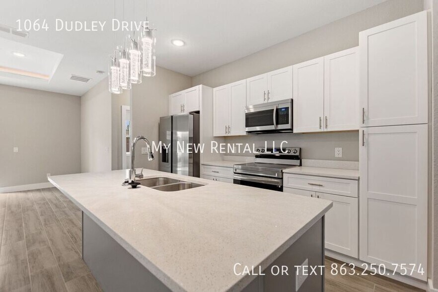 Building Photo - 1064 Dudley Dr