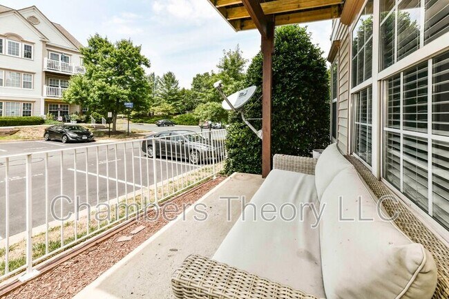 Building Photo - 21850 Locomotive Terrace